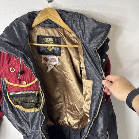 Vintage Descente Ski Suit Men’s Small Suisse Ski Team Official Supplier 80s - Picture 12 of 16